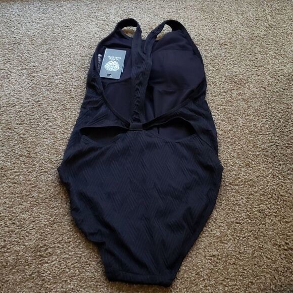 Vince Camuto Women's Bathing Suit One Piece 8 NWT - Picture 4 of 6